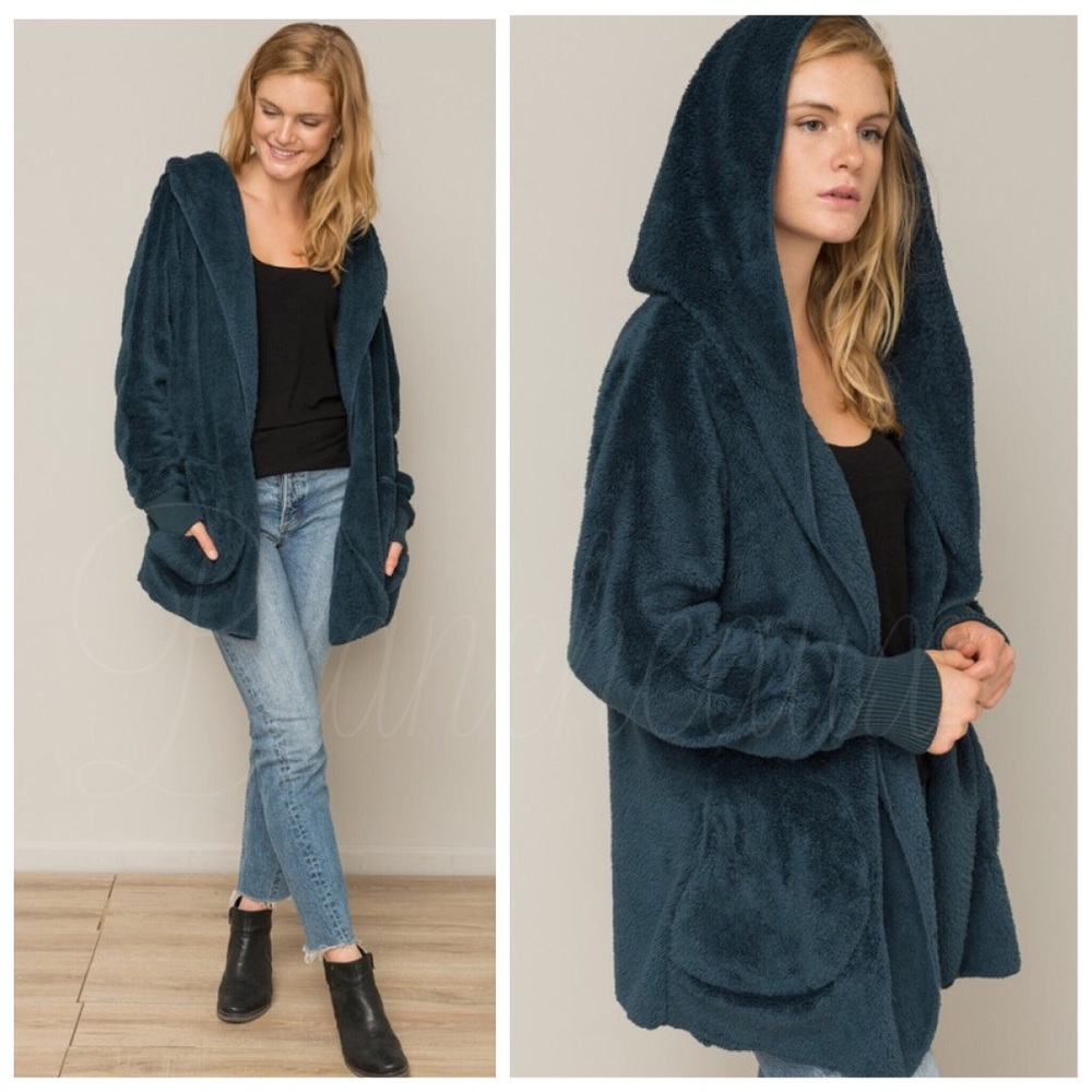 Soft faux fur plush hooded cardigan - Picture 3 of 8